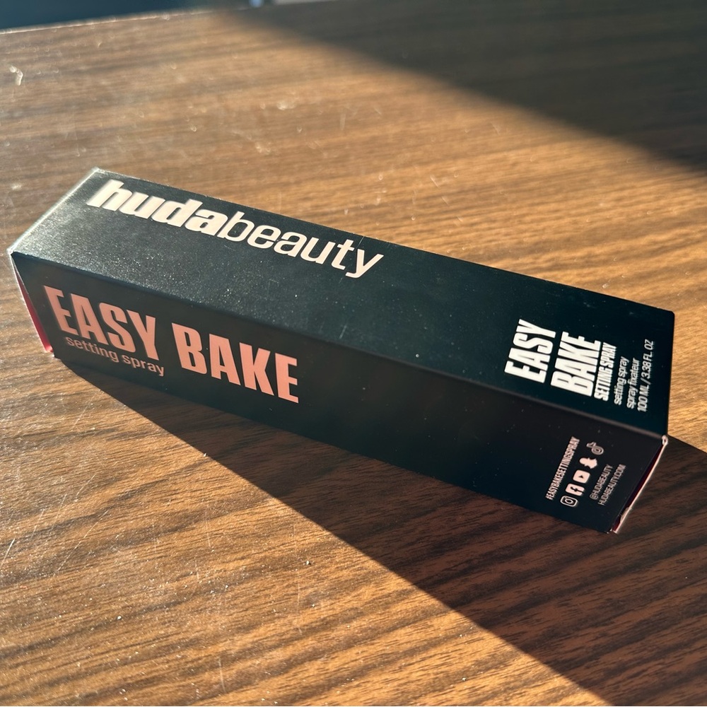 easy bake setting spray huda beauty